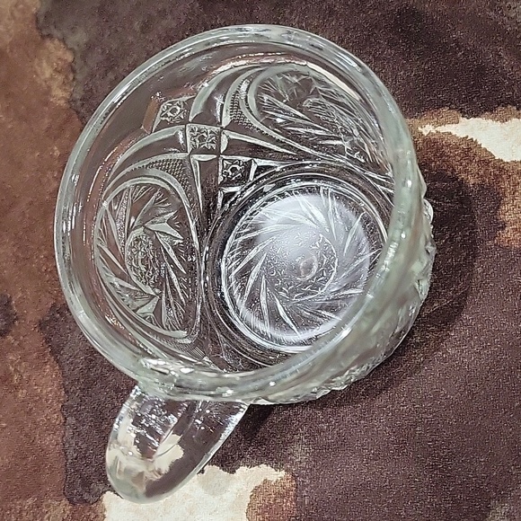 L.E. Smith Glass ~ Aztec Pattern Punch Cups ~ Set of 8 - Picture 4 of 7